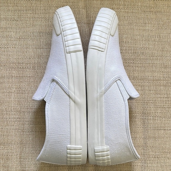 Taos Double Vision White Canvas slip on sneaker Arch Support Orthotic Friendly - Picture 7 of 14